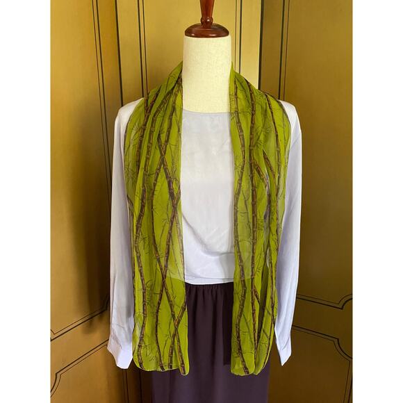 Vintage scarf in green with bamboo print - Picture 4 of 5